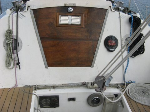 Cockpit and Companionway, Sabre 27 Sabravon