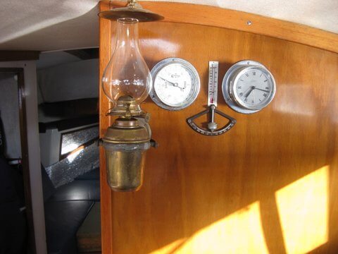 Oil lamp, Sabre 27 Sabravon