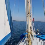 Abijak under sail