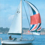 Vingt Sept under sail